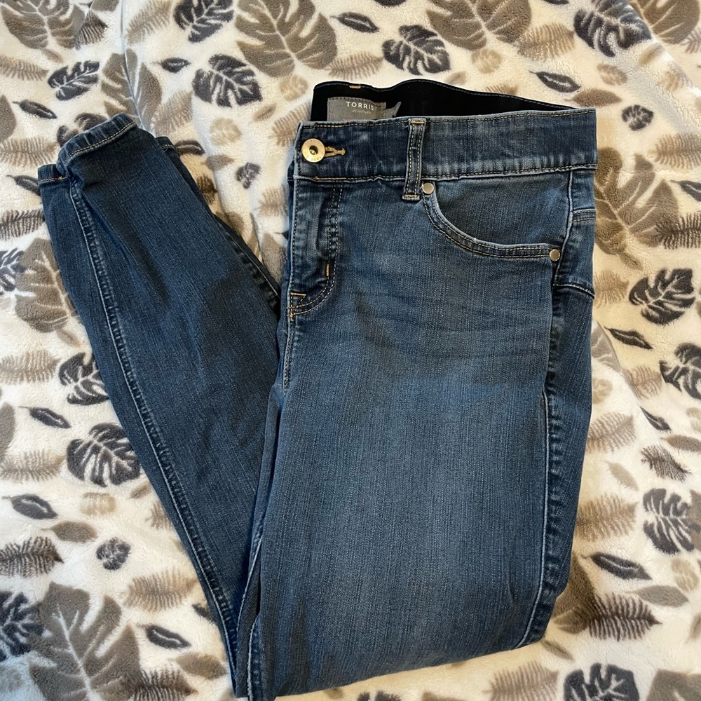 SALE ❗️Torrid bombshell skinny jeans